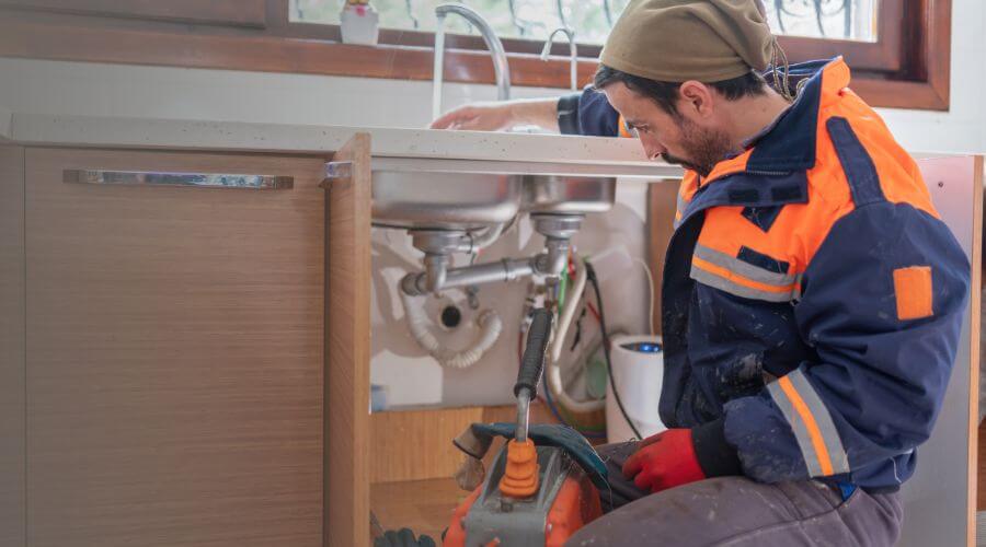 Expert burst pipe repair services in Welda, KS
